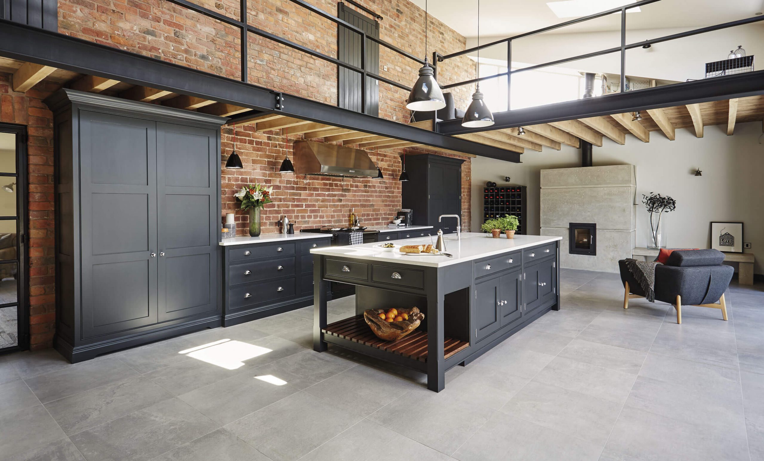 Tips for designing an industrial kitchen that is both stylish and efficient
